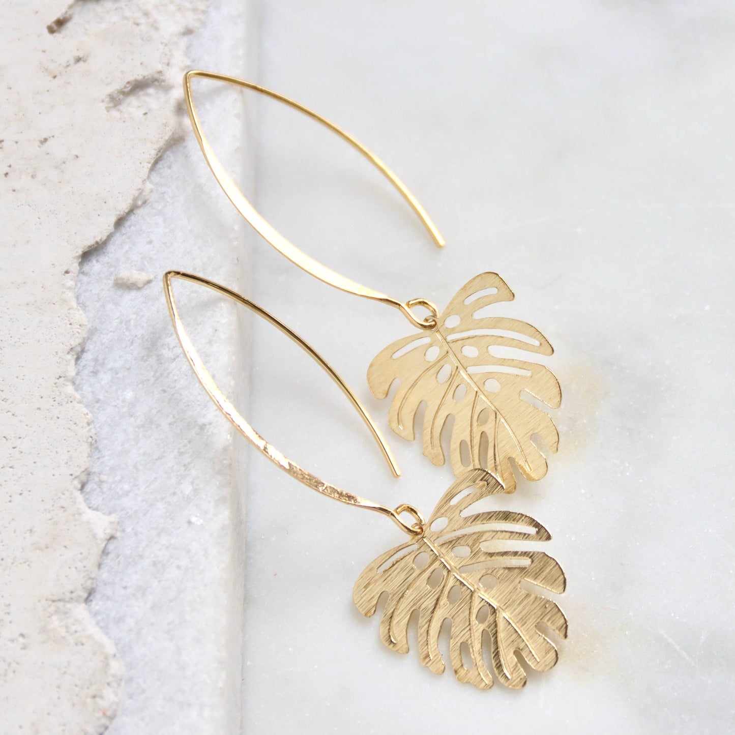 Monstera Drop Earrings - Gold