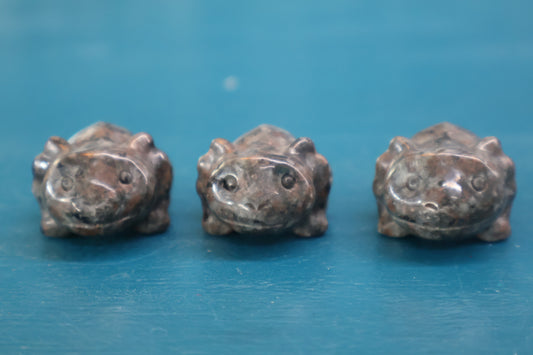 Sodalite-Syenite (yopperlite) Axolotl Carving